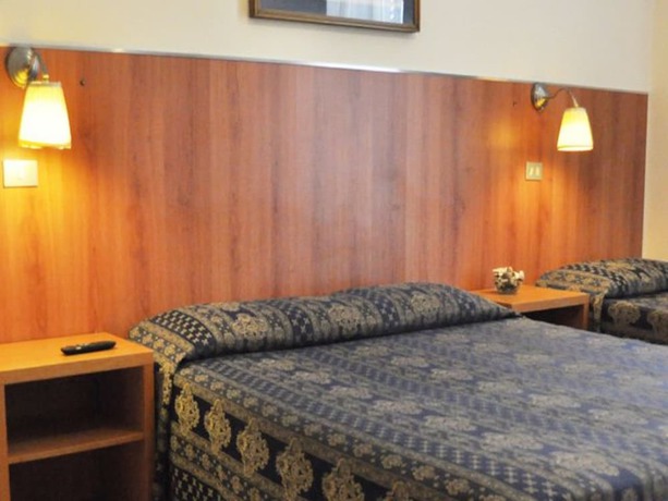 Imagen de la habitación del Hotel Fiorenza, Termini. Foto 2