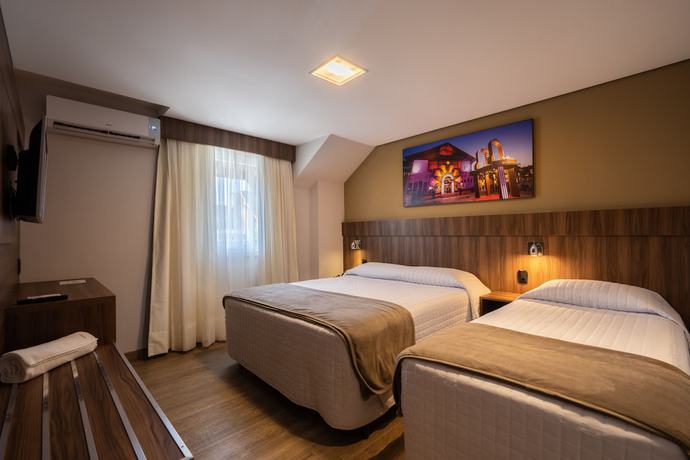 Imagen de la habitación del Hotel Fioreze Centro. Foto 4