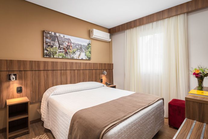 Imagen de la habitación del Hotel Fioreze Centro. Foto 8