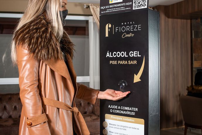 Imagen de los interiores del Hotel Fioreze Centro. Foto 20