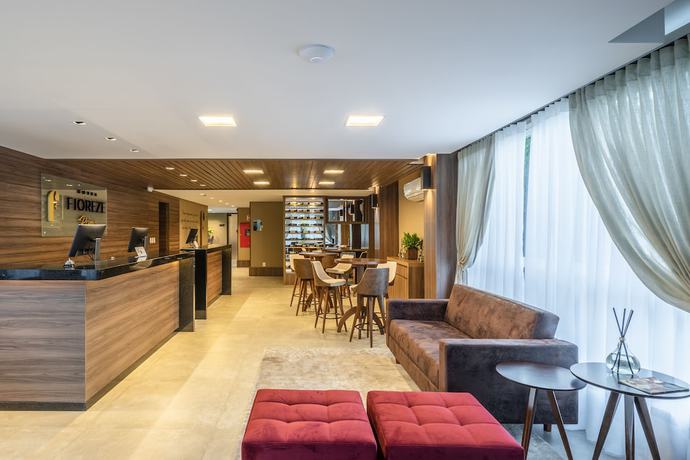 Imagen de los interiores del Hotel Fioreze Primo. Foto 15