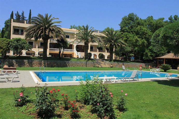 Imagen de la piscina del Hotel Fiori, Dassia. Foto 15