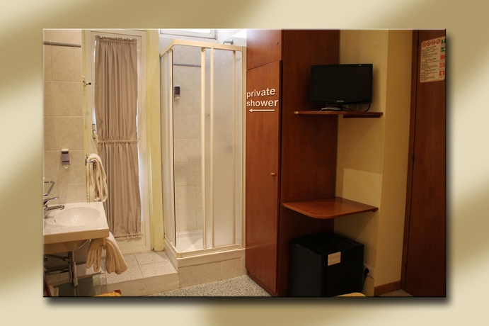 Imagen de la habitación del Hotel Fiori, Roma. Foto 10