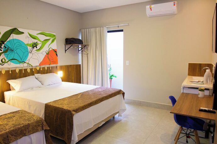 Imagen de la habitación del Hotel Fiori Su&iacute;tes. Foto 17
