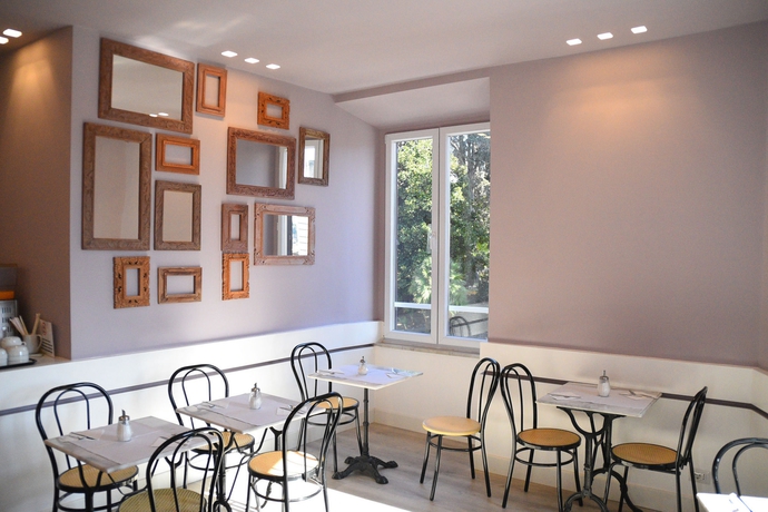 Imagen del bar/restaurante del Hotel Fiori, Via Nazionale. Foto 4