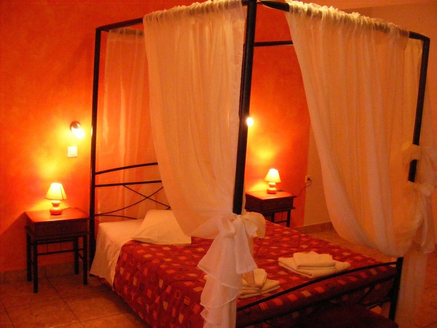 Imagen de la habitación del Hotel Fira Calm. Foto 4