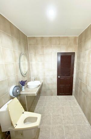 Imagen de la habitación del Hotel Fira Villa Huahin. Foto 28