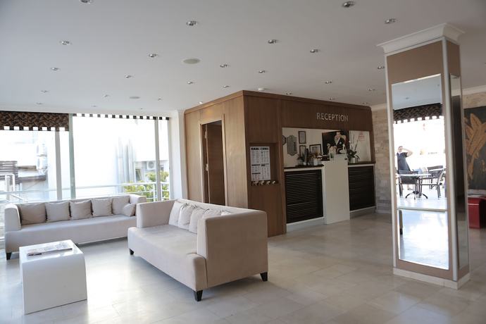 Imagen de los interiores del Hotel Firat Mert. Foto 17