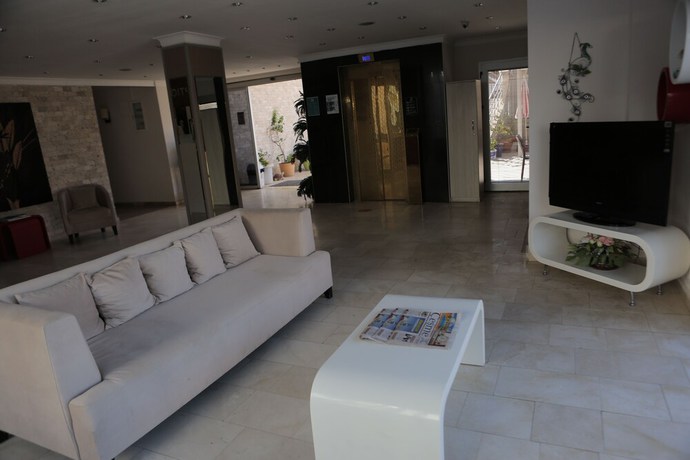 Imagen de los interiores del Hotel Firat Mert. Foto 18
