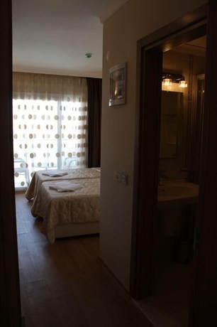 Imagen de la habitación del Hotel Firat Mert. Foto 11