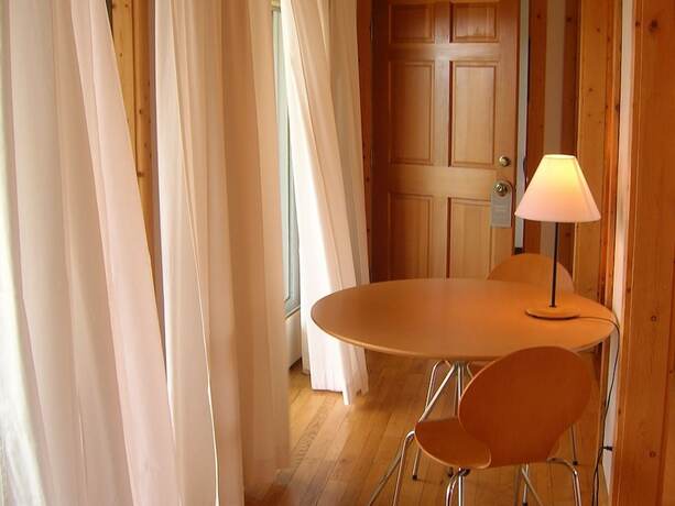 Imagen de la habitación del Hotel Fire Mountain. Foto 15