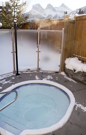Imagen de la piscina del Hotel Fire Mountain Lodge. Foto 19
