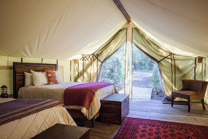 Imagen de la habitación del Hotel Firelight Camps. Foto 11