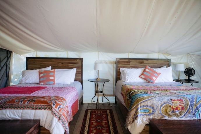 Imagen de la habitación del Hotel Firelight Camps. Foto 13