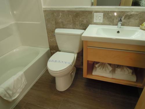 Imagen de la habitación del Hotel Firelite Lodge. Foto 5