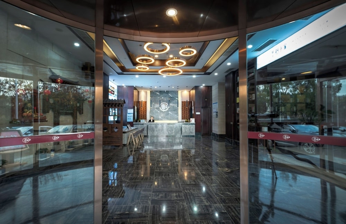 Imagen de los interiores del Hotel Firend He Zhangjiajie. Foto 14