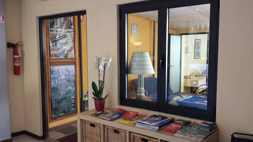 Imagen de los interiores del Hotel Firenze 2000. Foto 20