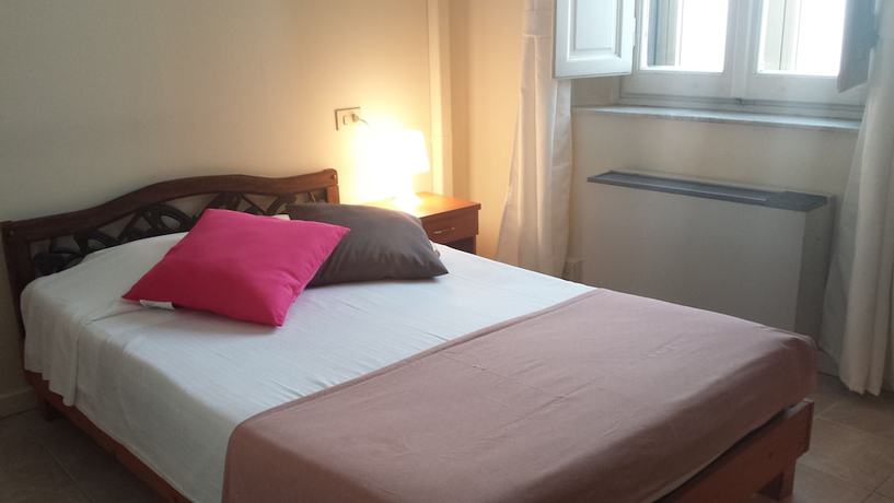 Imagen de la habitación del Hotel Firenze 2000. Foto 13