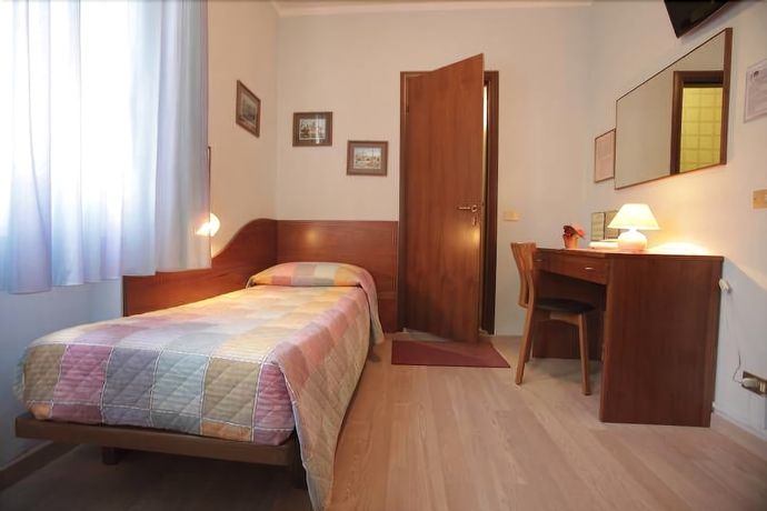 Imagen de la habitación del Hotel Firenze, Brenzone . Foto 3