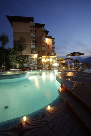 Imagen de la piscina del Hotel Firenze, Brenzone . Foto 18