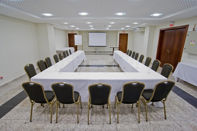 Imagen de los interiores del Hotel Firenze Business. Foto 12