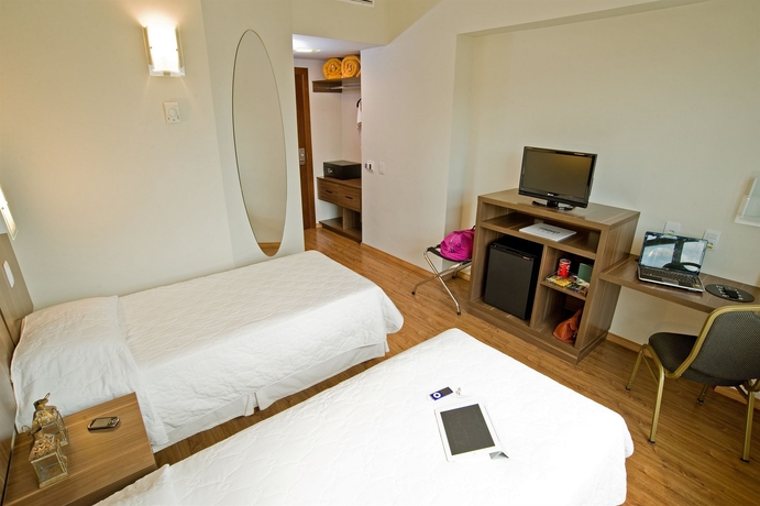 Imagen de la habitación del Hotel Firenze Business. Foto 10