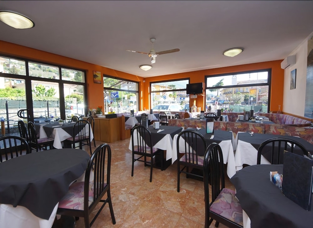 Imagen del bar/restaurante del Hotel Firenze, Malcesine. Foto 4