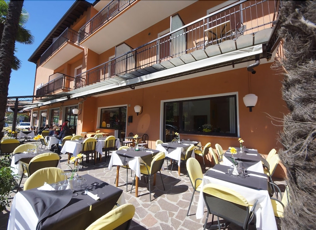 Imagen del bar/restaurante del Hotel Firenze, Malcesine. Foto 10