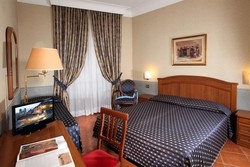 Imagen de la habitación del Hotel Firenze Palace. Foto 2