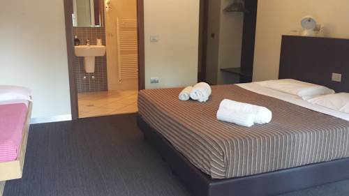 Imagen de la habitación del Hotel Firenze, Saronno. Foto 4