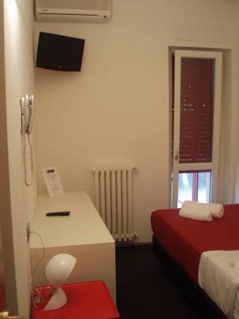 Imagen de la habitación del Hotel Firenze, Saronno. Foto 16
