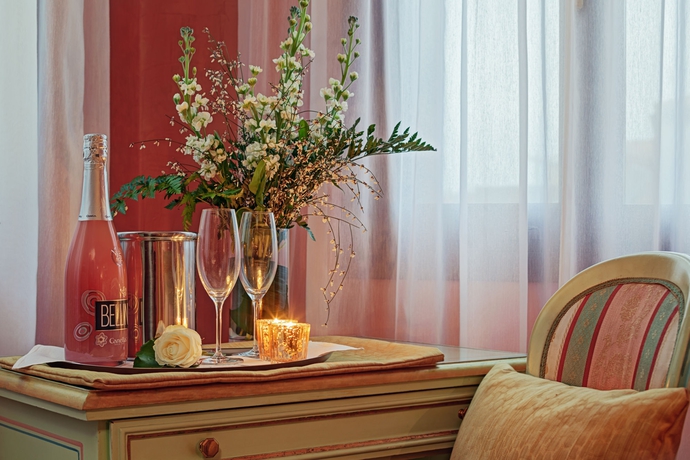 Imagen de la habitación del Hotel Firenze, Venecia. Foto 4