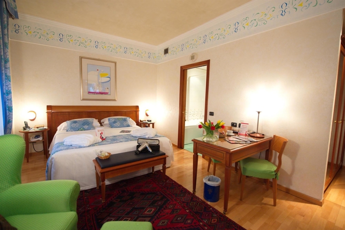 Imagen de la habitación del Hotel Firenze, Verona. Foto 4