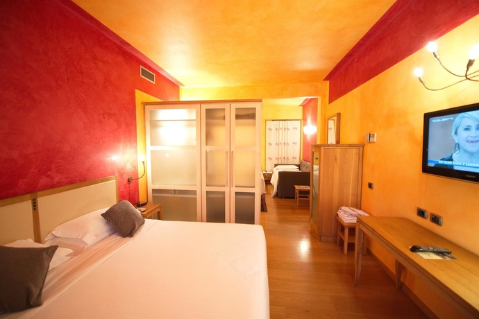 Imagen de la habitación del Hotel Firenze, Verona. Foto 10