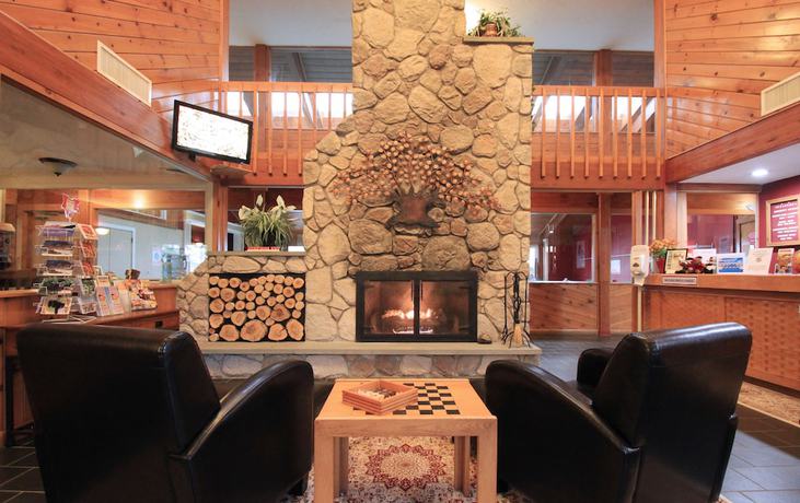 Imagen de los interiores del Hotel Fireside Inn And Suites Gilford. Foto 18