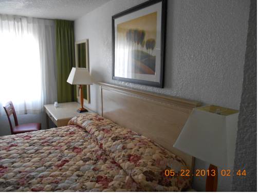 Imagen de la habitación del Hotel Fireside Inn By The Beach Boardwalk & Bowling. Foto 9