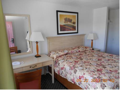 Imagen de la habitación del Hotel Fireside Inn By The Beach Boardwalk & Bowling. Foto 13