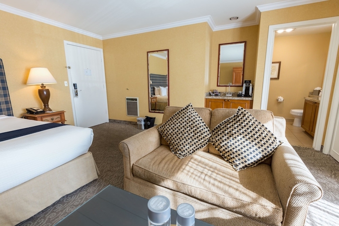 Imagen de la habitación del Hotel Fireside Inn On Moonstone Beach. Foto 19