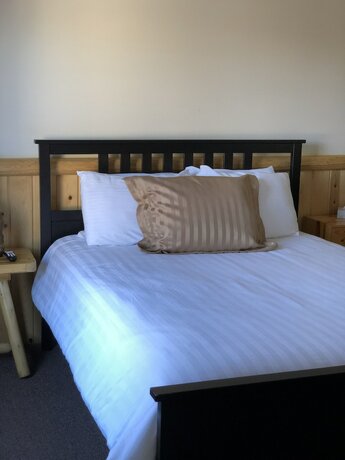 Imagen general del Hotel Fireside Lodge, Big Bear Lake. Foto 1