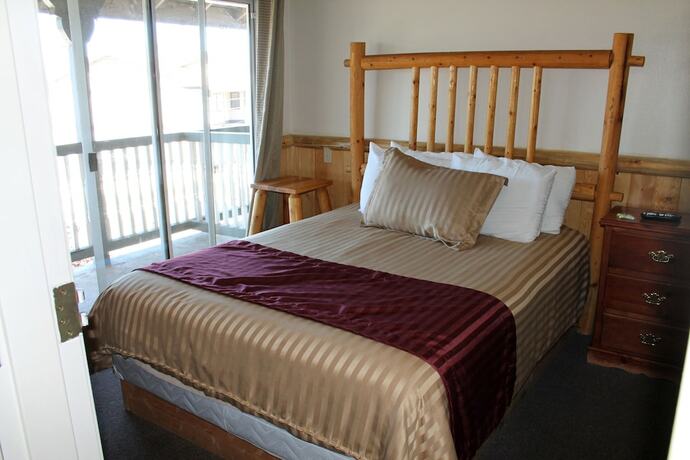Imagen de la habitación del Hotel Fireside Lodge, Big Bear Lake. Foto 15
