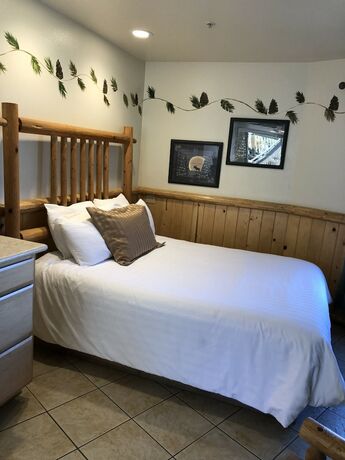 Imagen general del Hotel Fireside Lodge, Big Bear Lake. Foto 6
