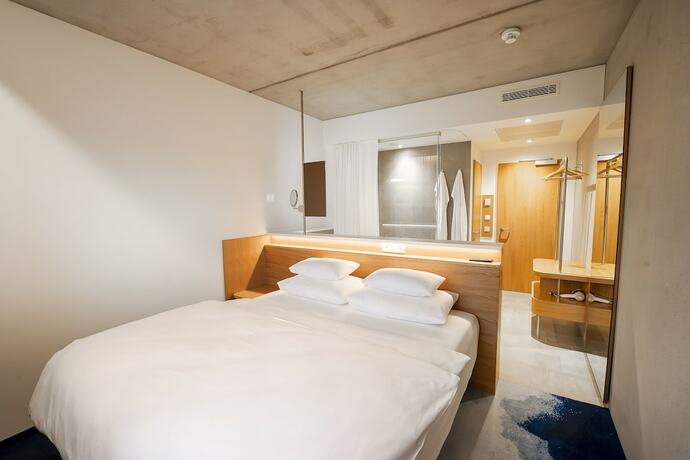 Imagen de la habitación del Hotel Firmament. Foto 16
