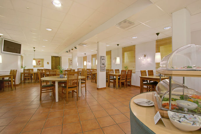 Imagen del bar/restaurante del Hotel First Brommaplan. Foto 4