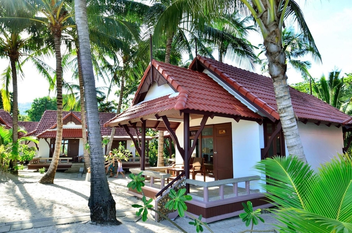 Imagen de la habitación del Hotel First Bungalow Beach Resort. Foto 4