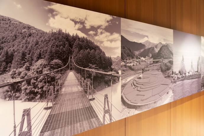 Imagen de los interiores del Hotel First Cabin Station Wakayama Station. Foto 19