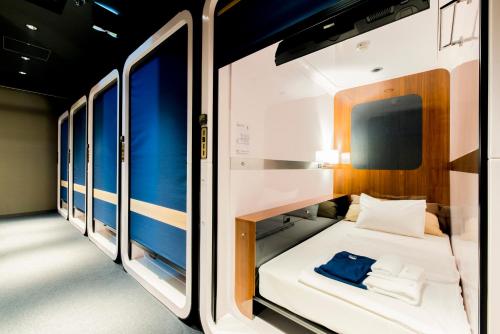 Imagen de la habitación del Hotel First Cabin Station Wakayama-Eki. Foto 6