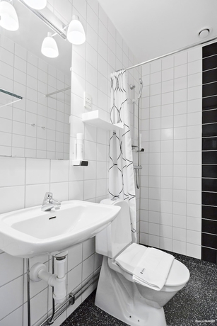 Imagen de la habitación del Hotel First Camp &Aring;nnaboda-&Ouml;rebro. Foto 12