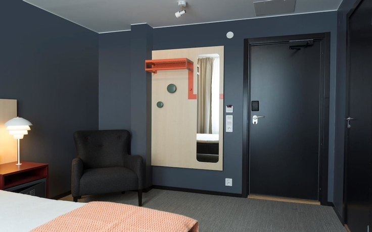 Imagen de la habitación del Hotel First Central. Foto 12