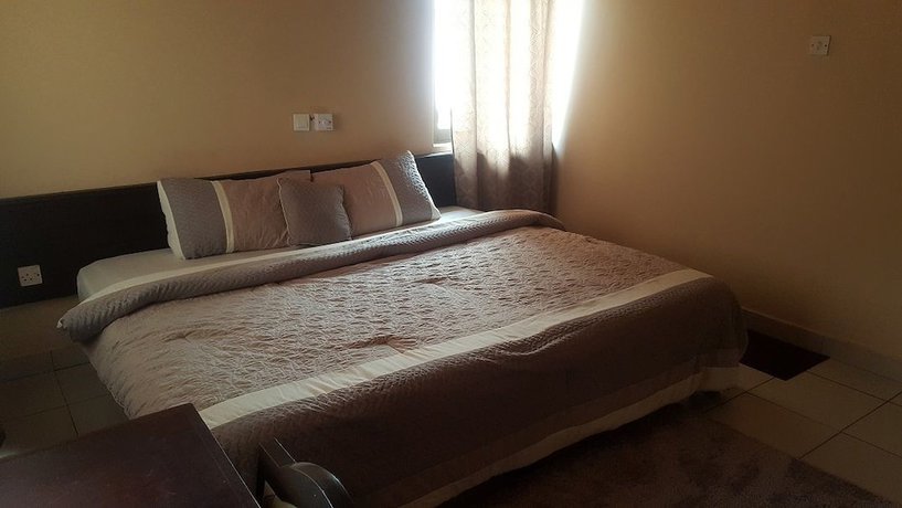 Imagen de la habitación del Hotel First Choice. Foto 10