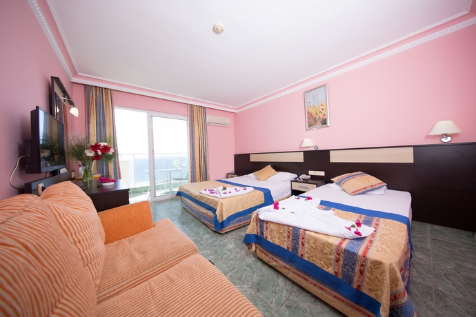 Imagen de la habitación del Hotel First Class - All Inclusive. Foto 9